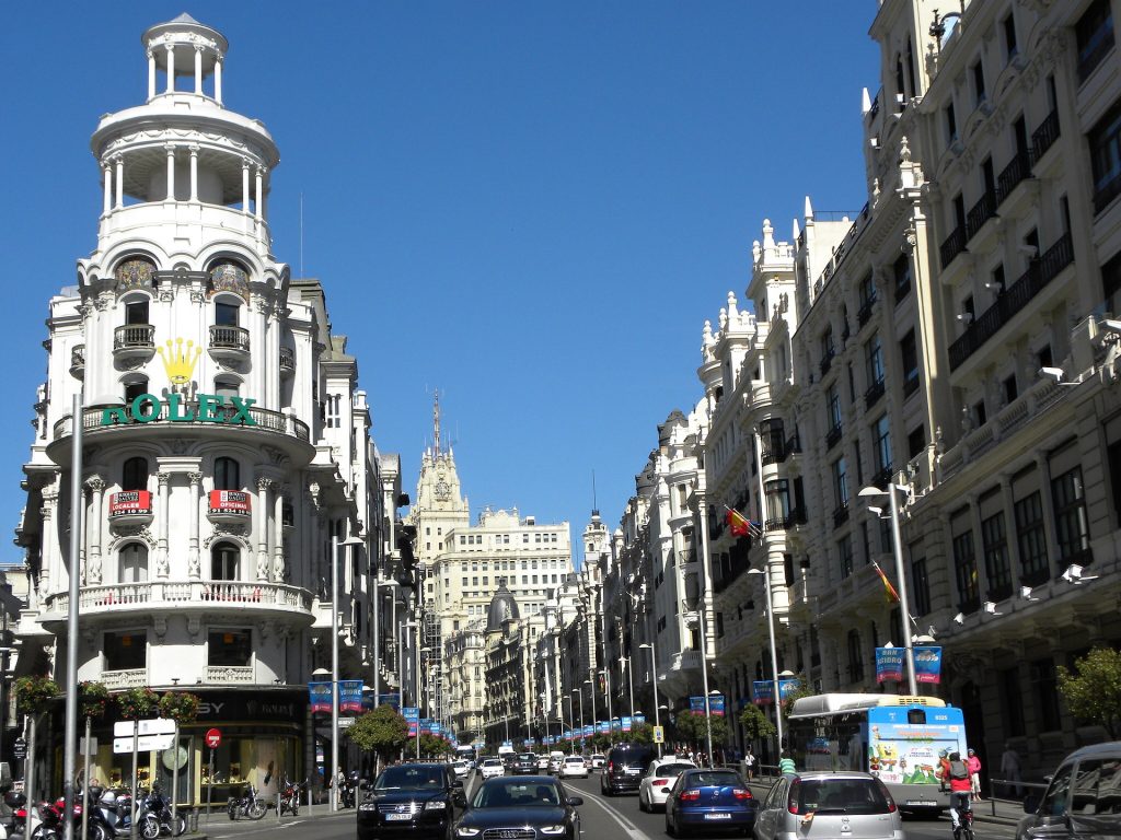 En las grandes ciudades se anima a dejar el coche por otras opciones.