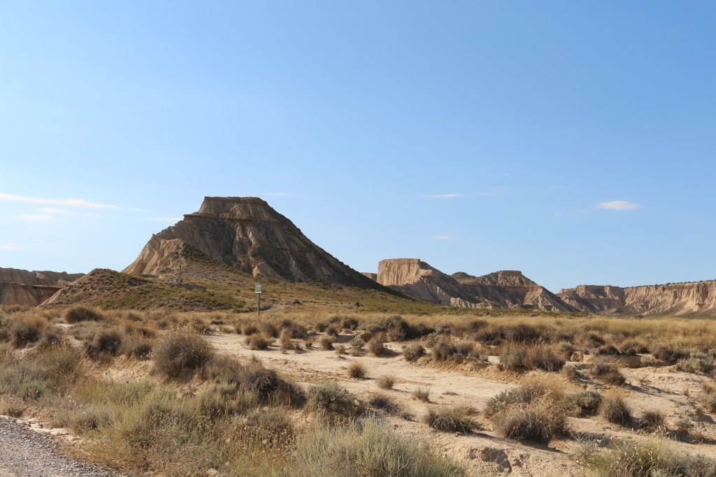 Los paisajes áridos del parque de las Bardenas Reales en Navarra.