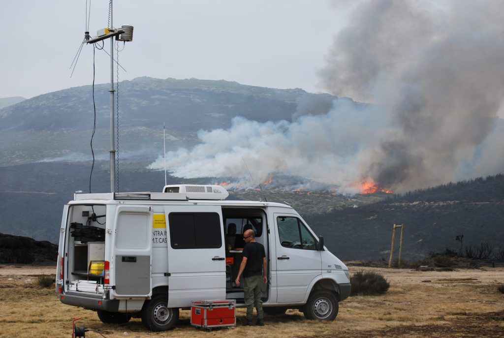 El Ministerio envió medios para ayudar a la extinción de incendios como el de Llutxent. Foto: MAPAMA