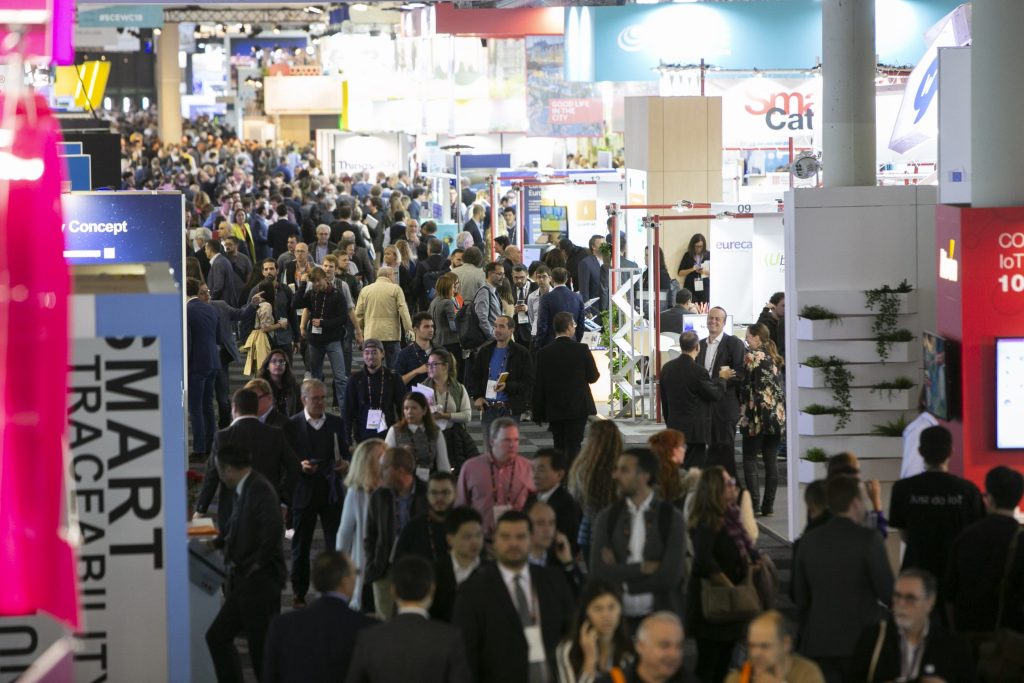 El público entre los pasillos del Smart City Expo World Congress de Barcelona.