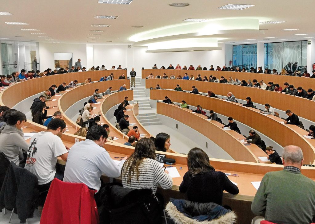 El centro asociado de la UNED Pontevedra es uno de los lugares en los que la Cátedra Aquae está trabajando para medir el uso del agua.