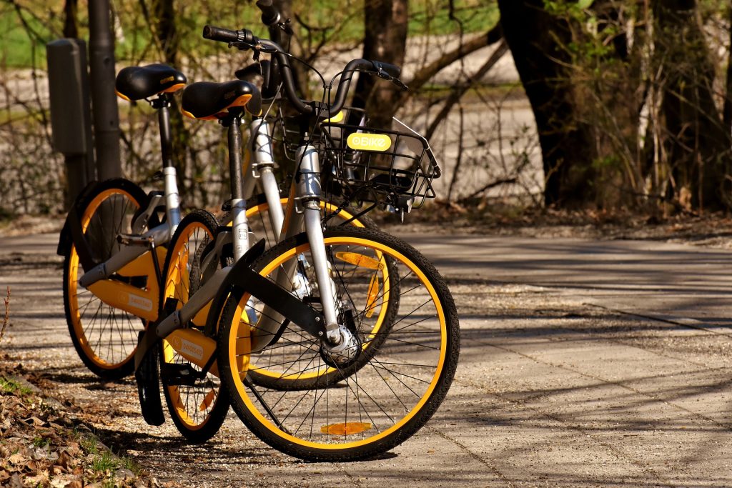 Las bicicletas sin amarre son una de las tendencias en movilidad que las ciudades están gestionando.