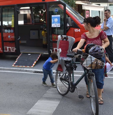 Granada ha ganado el oro en estos galardones de la movilidad. Su plan fiscal para promover los planes de Transporte en Trabajadores ha sido destacado.