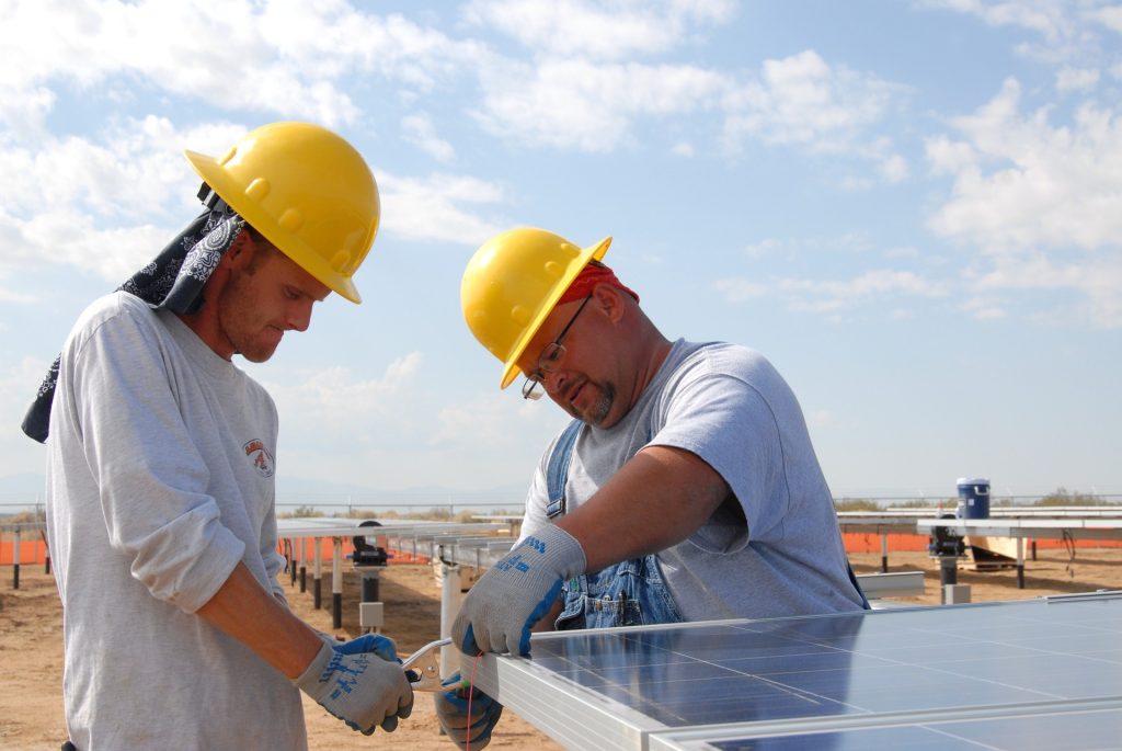 Este sistema de placas reduciría la necesidad de baterías para almacenar energía y aumentaría la disponibilidad de fuentes renovables tras la puesta de sol