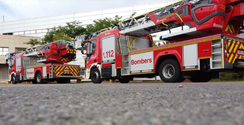 El Consorcio de Bomberos de la provincia de Alicante cuenta con dos nuevos vehículos para rescates de gran altura en edificios.