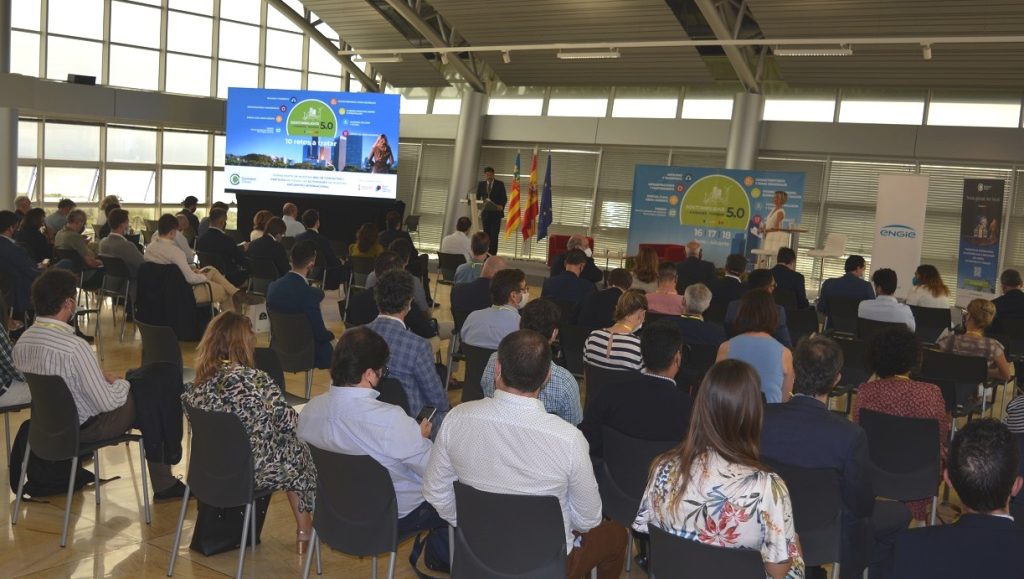 El foro internacional reúne a empresarios y administraciones de España y Francia en Distrito Digital para fomentar los negocios sostenibles.