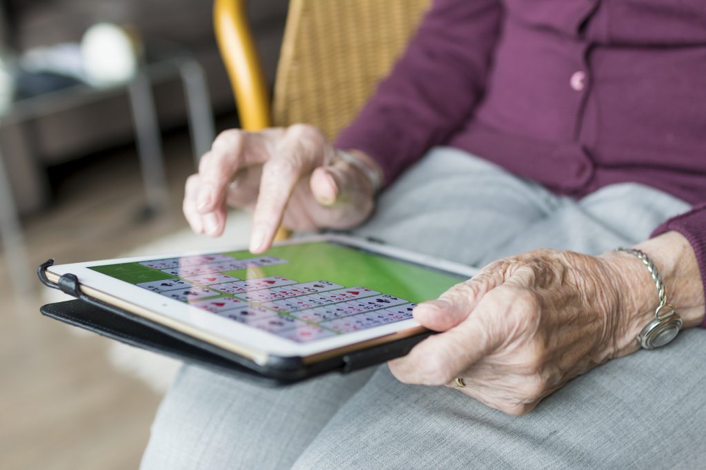 El proyecto de Discapacidad integrada recopilará información y ofrece ya una aplicación para trabajar con pacientes de Parkinson. Foto: Sabine Van Erp