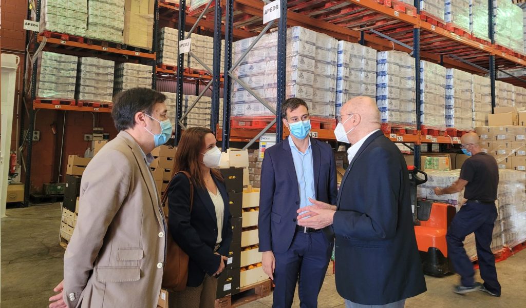 Visita de Hidraqua al Banco de Alimentos.