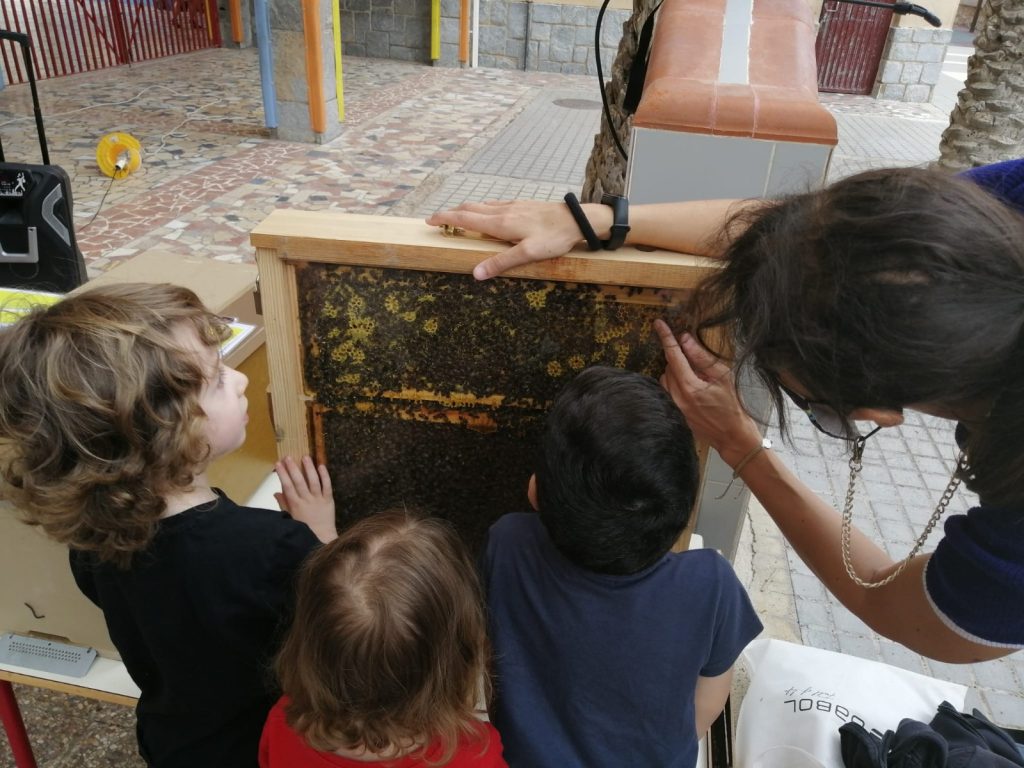 El Rincón de la Abeja estará este 7 y 8 de mayo en el Clot de Galvany con motivo del Día Mundial de las Abejas, que se celebra el día 20.