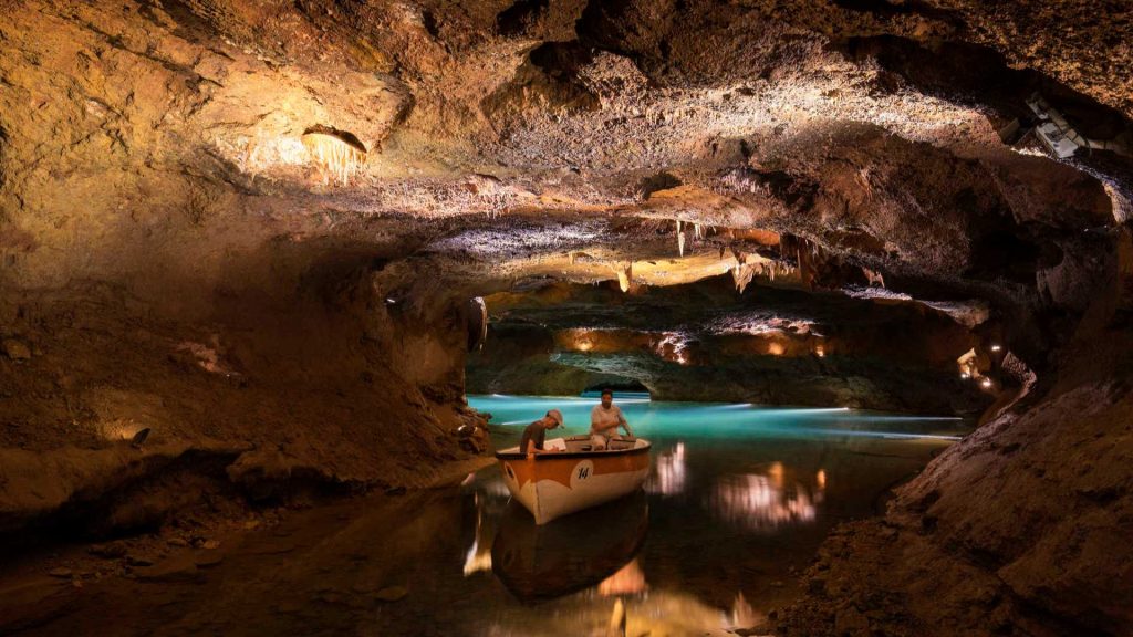 Cuevas turísticas